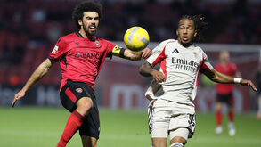Momento do jogo entre Penafiel e Benfica B