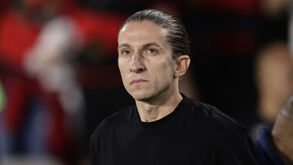 Filipe Luís despedido do Flamengo horas depois de conseguir vitória... por 8-0