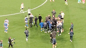 O cumprimento entre treinadores, Nuno Santos e Pablo Rosario com protestos e ambiente tranquilo: o final do Sporting-FC Porto