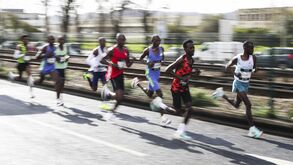 Corredores de elite competem na EDP Meia Maratona de Lisboa.

