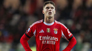 Sudakov partilha mensagem nas redes sociais