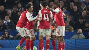 Jogadores do Arsenal a celebrar 