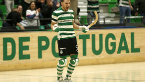 Facundo Navarro bisou