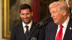 «Quem é o melhor?»: Trump compara Messi a Pelé durante cerimónia na Casa Branca  