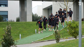 Foco total e com Sudakov integrado: Benfica divulga imagens da preparação para o clássico com o FC Porto