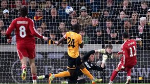 Salah marca o segundo golo do Liverpool ao Wolverhampton