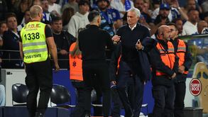 Clássico da Luz: Mourinho procura primeira vitória, Farioli escorregou uma vez