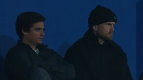 Um convidado especial na Amoreira: Eric Dier na tribuna a assistir ao Estoril-Casa Pia
