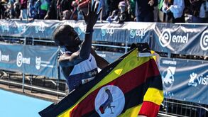 Jacob Kiplimo bate recorde mundial na Meia Maratona de Lisboa