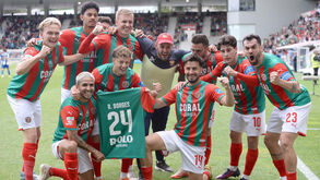 Jogadores do Marítimo a celebrar 