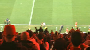 Lucho González suspenso por um jogo e oito dias: delegado revela troca de palavras entre adjunto portista e Mourinho