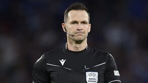 Ivan Kruzliak vai apitar o Bodo/Glimt-Sporting