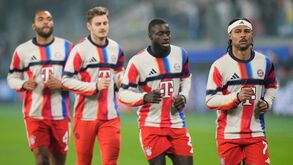 Aquecimento do Bayern Munique antes do jogo com a Atalanta