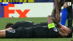 João Palhinha e Cristian Romero chocaram de cabeça nos minutos finais do At. Madrid-Tottenham