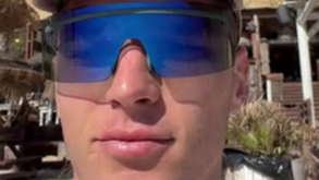 Sudakov surpreende fãs e publica vídeo na praia da Fonte da Telha, na Costa da Caparica