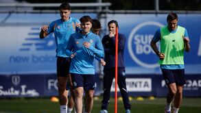 Farioli explica decisão sobre Pietuszewski na Liga Europa