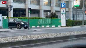 Depois da tempestade, a calmaria: as imagens dos jogadores do Sporting à saída de Alvalade