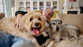 Nuno Markl está de volta a casa! E às "patas" das suas cadelinhas