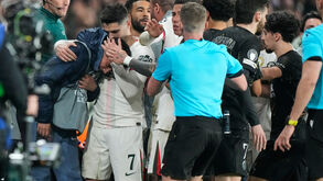 Pedro Neto pede desculpa a apanha-bolas