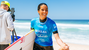 Teresa Bonvalot a três heats da qualificação para o World Tour 2026