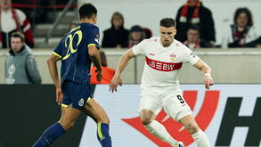 Demirovic e Alberto Costa no Estugarda-FC Porto