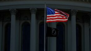 Avião de reabastecimento norte-americano despenha-se no Iraque