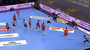 Uma aérea perfeita: golo de Kiko Costa distinguido como o melhor da ronda 14 da Champions de andebol