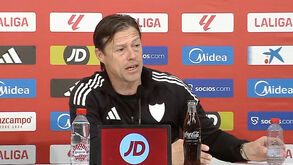 Matías Almeyda faz reflexão sobre a guerra: «Cada míssil custa 50 milhões. Porque não se gasta isso em arroz e educação?»