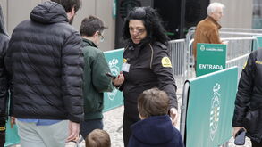 Sócios estão a entrar rapidamente no pavilhão