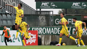 Jogadores do P. Ferreira festejam frente ao Benfica B