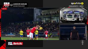 O lance do penálti que colocou o Arouca a vencer o Benfica: árbitro considerou braço em 'posição não natural'