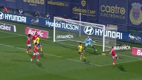 O golo de Ivanovic que deu o triunfo ao Benfica em Arouca no último suspiro