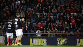 Vista geral das bancadas do Municipal de Arouca durante o jogo com o Benfica