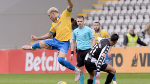 Canarinhos foram vencer à Madeira