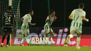 Rio Ave festeja triunfo frente ao E. Amadora