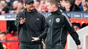 David Silva destaca o controlo de Kompany na equipa