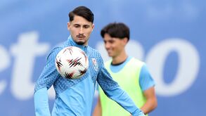 Borja Sainz no treino do FC Porto antes do jogo com o Estugarda