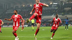 Josip Stanisic dado com intransferível pelo Bayern