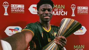 Carlos Baleba pode reforçar o Manchester United