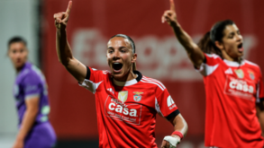 Jogadoras do Benfica celebram vitória e apuramento para a final