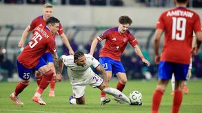 Fiorentina ganhou com reviravolta na visita aos polacos do Raków