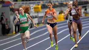 Sofia Lavreshina nas semifinais dos 400 metros dos Mundiais em pista curta com recorde