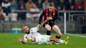 Lance entre jogadores do Bournemouth e Manchester United na Premier League