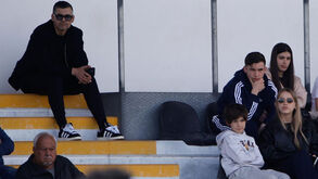 Sérgio Conceição e Francisco Conceição assistem ao Amarante-V. Guimarães B