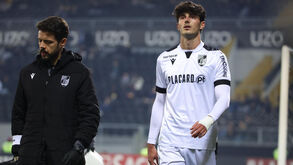 Óscar Rivas sofreu uma lesão muscular frente ao AVS