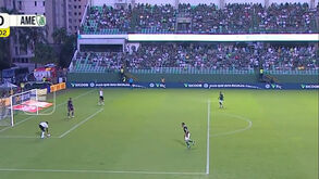 Série B brasileira teve um dos bizarros penáltis dos últimos tempos