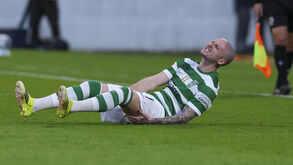 Nuno Santos caiu no chão ao minuto 25 do Alverca-Sporting