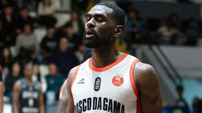 Zavian McLean no CA Queluz-Vasco da Gama