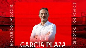 Luis García Plaza é o novo treinador do Sevilha