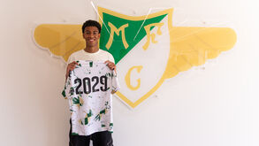 Pedro Jesus assina contrato profissional com o Moreirense